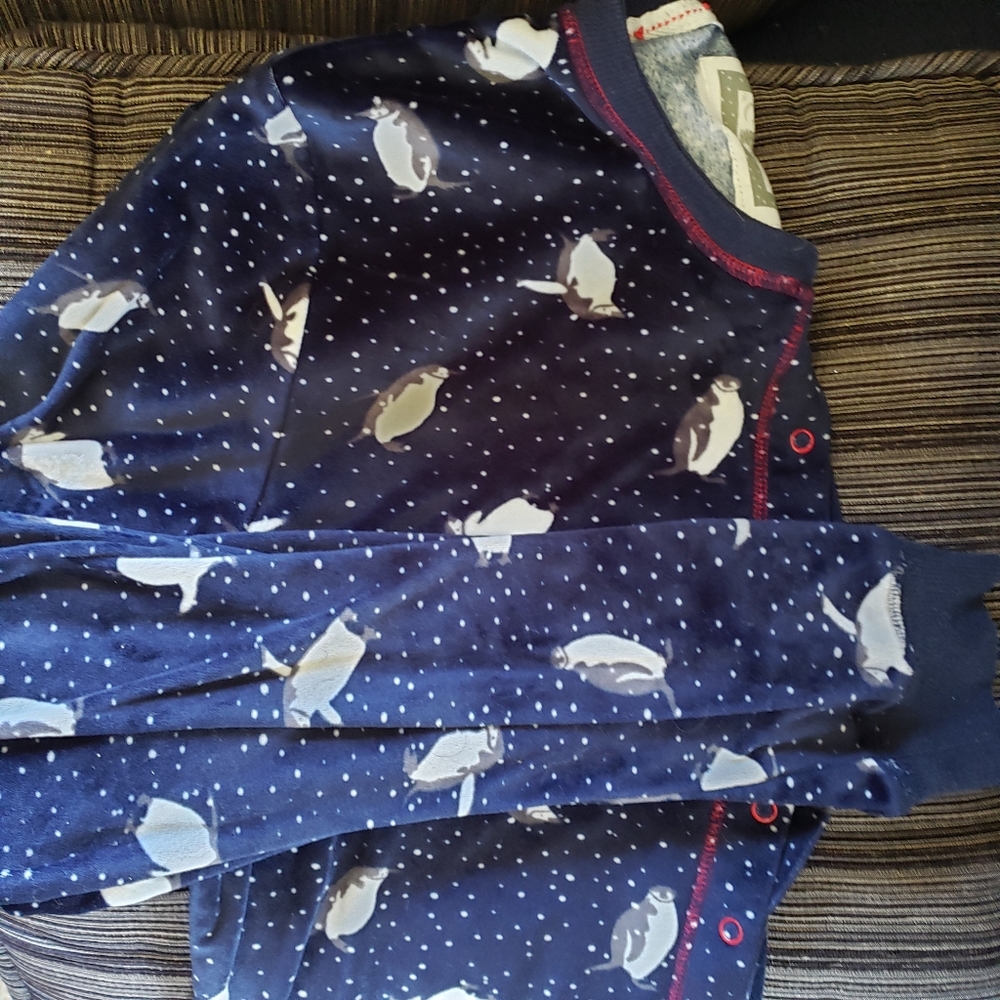longsleeve onesie pjs. medium